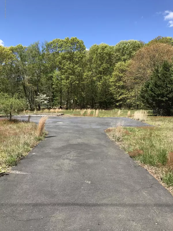 Freehold, NJ 07728,154 Jackson Mills Road