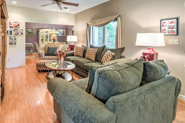 Whiting, NJ 08759,1101 Route 539