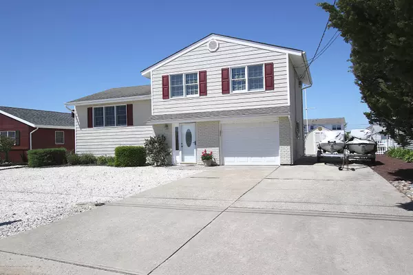 217 Montclair Road S, Barnegat, NJ 08005