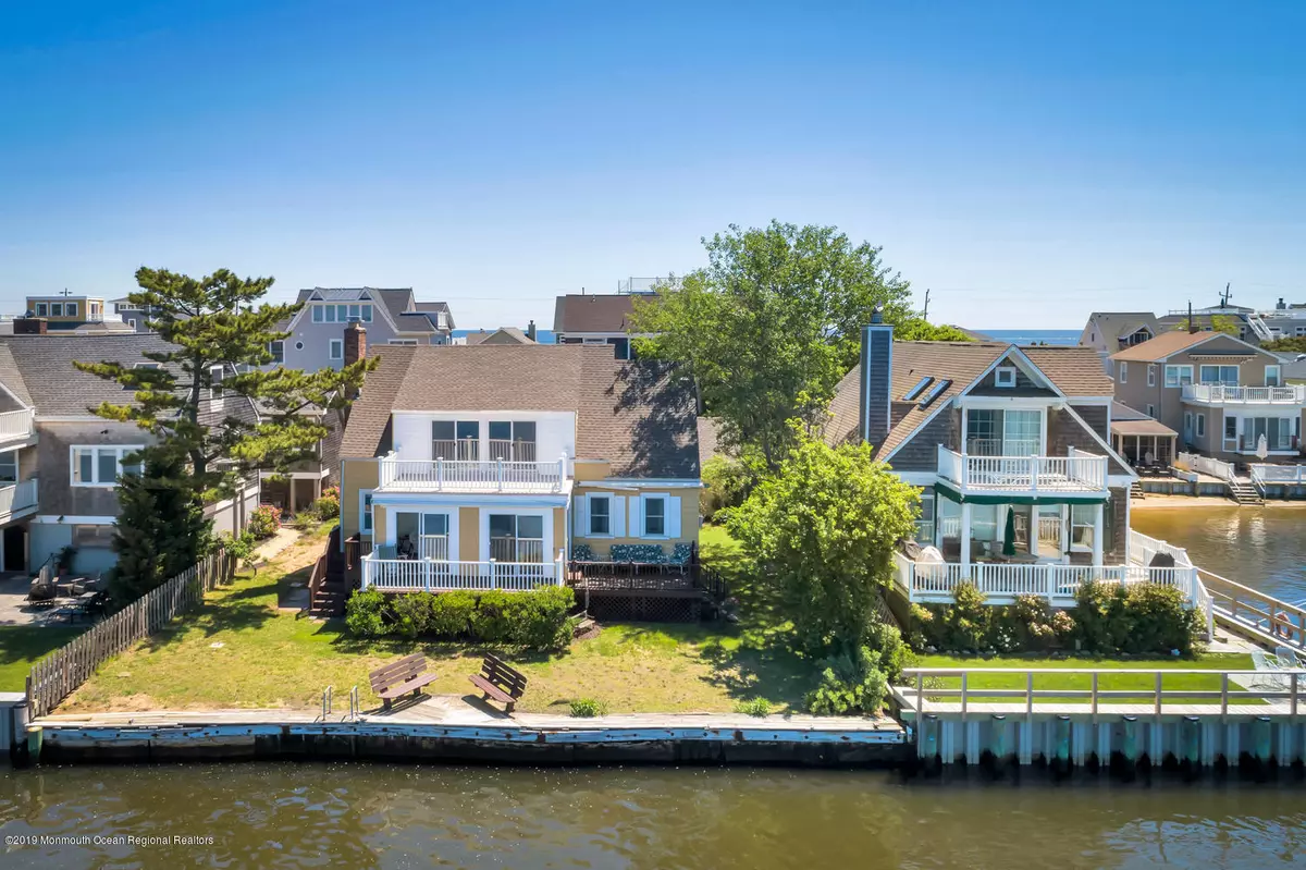 Sea Bright, NJ 07760,3 Henry Lane