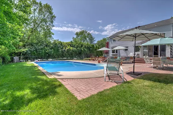 Brielle, NJ 08730,922 Teaberry Lane