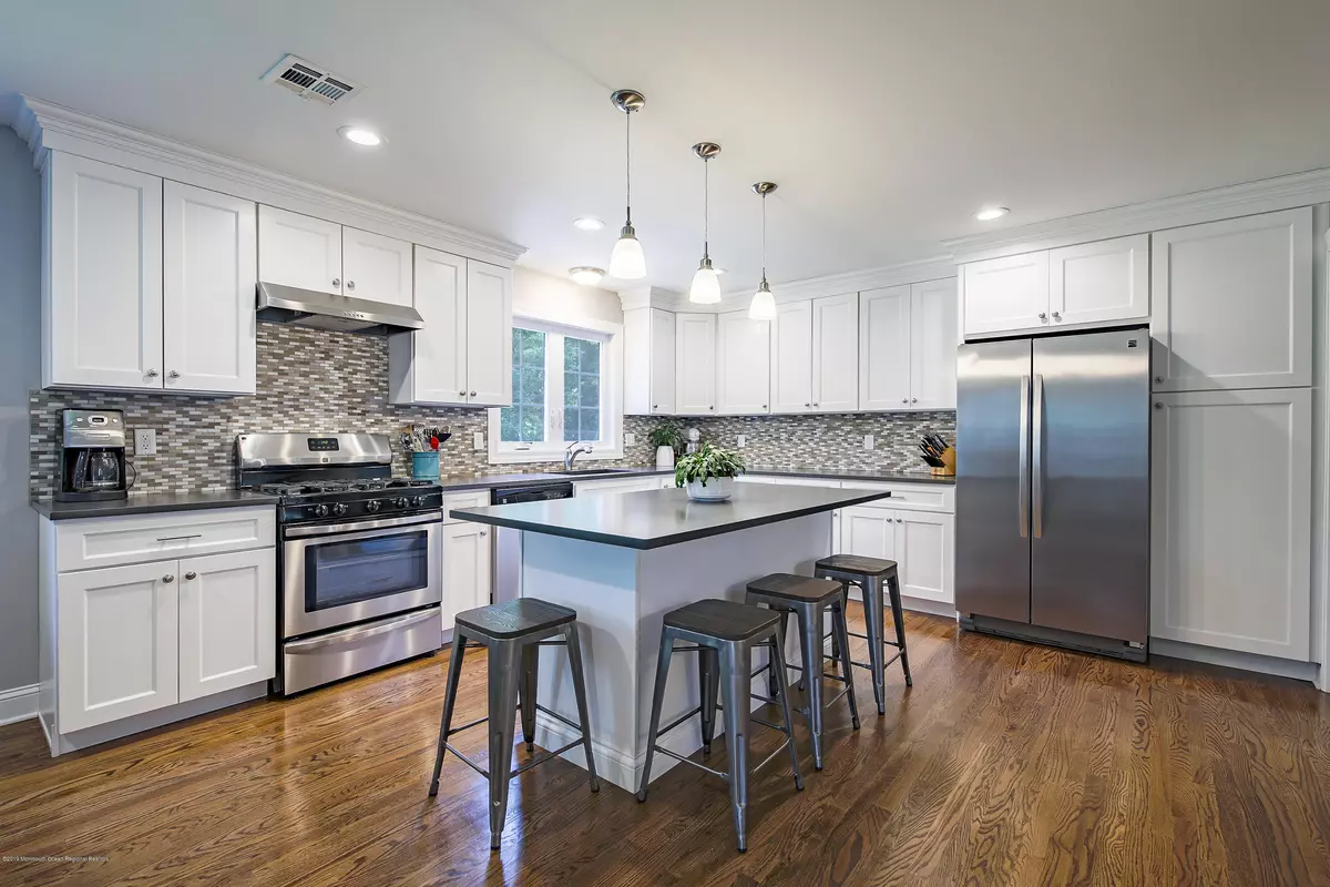 Matawan, NJ 07747,127 Washington Avenue