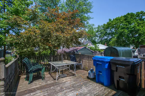 Port Monmouth, NJ 07758,30 York Avenue