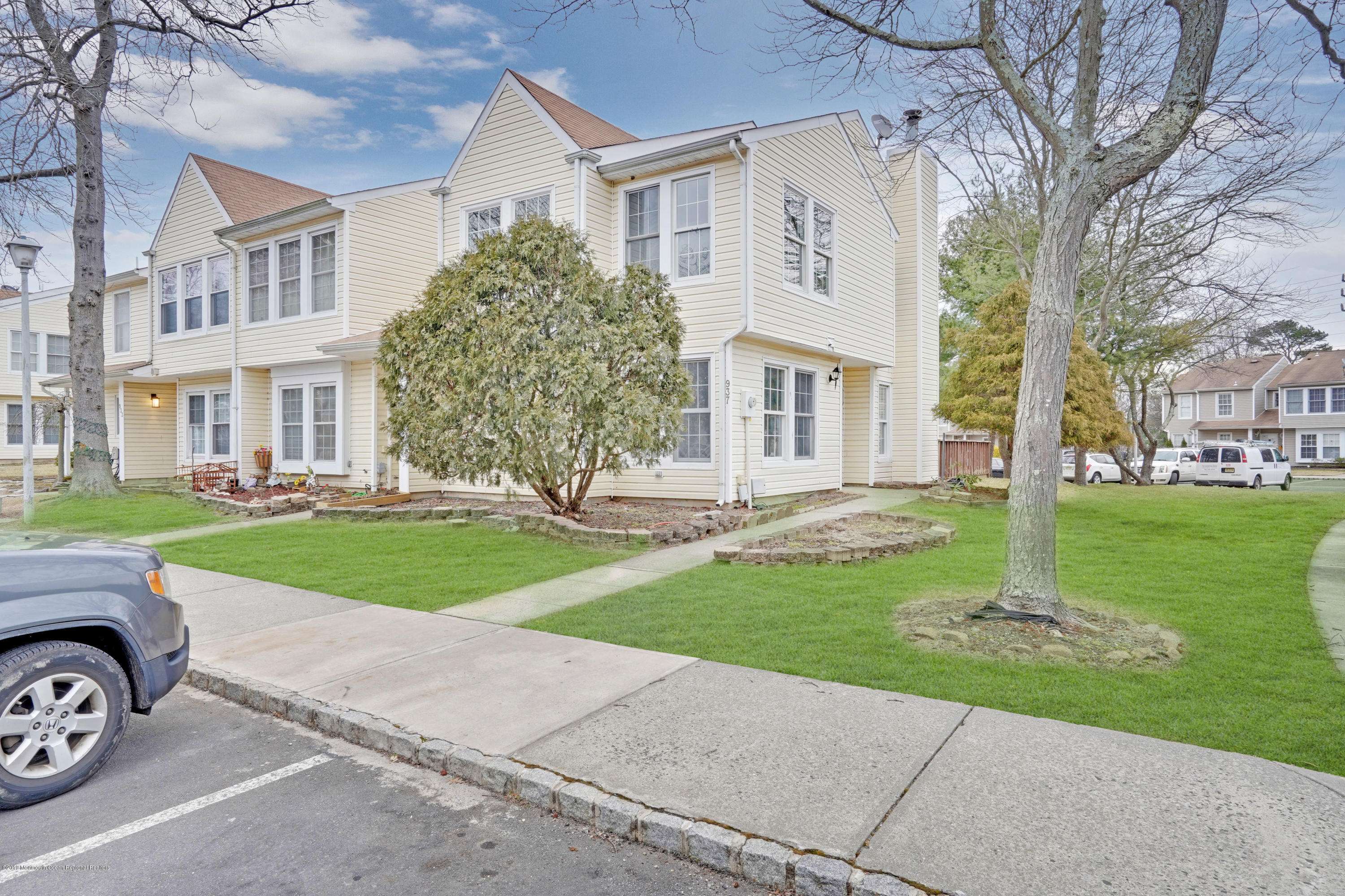 Lakewood, NJ 08701,937 Jessica Court