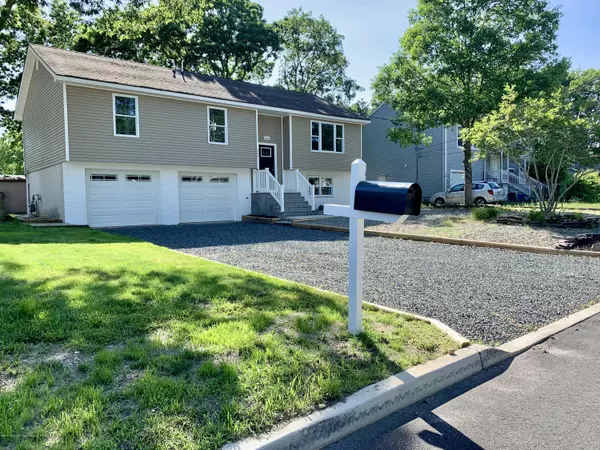 Manahawkin, NJ 08050,254 Mermaid Drive