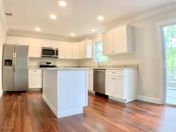 Manahawkin, NJ 08050,254 Mermaid Drive