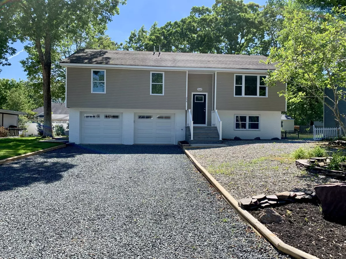 Manahawkin, NJ 08050,254 Mermaid Drive