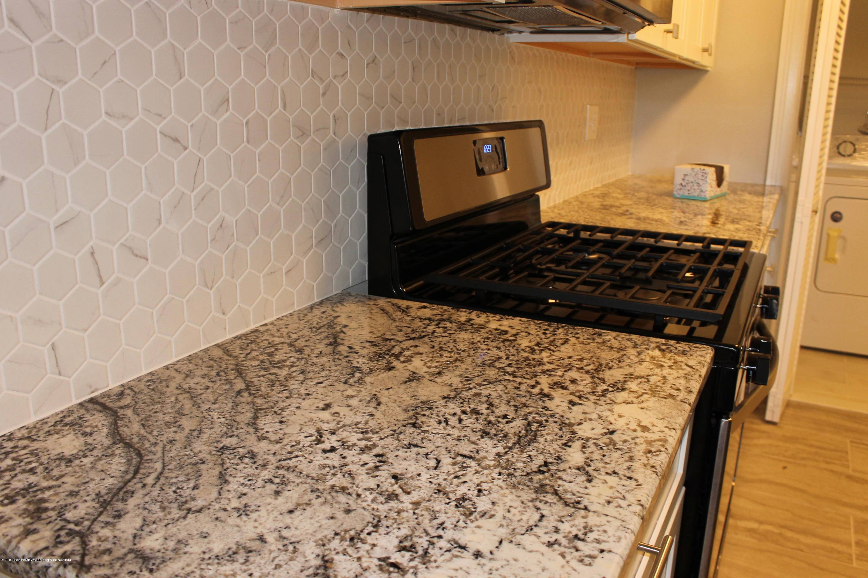 Matawan, NJ 07747,7 Haven Drive