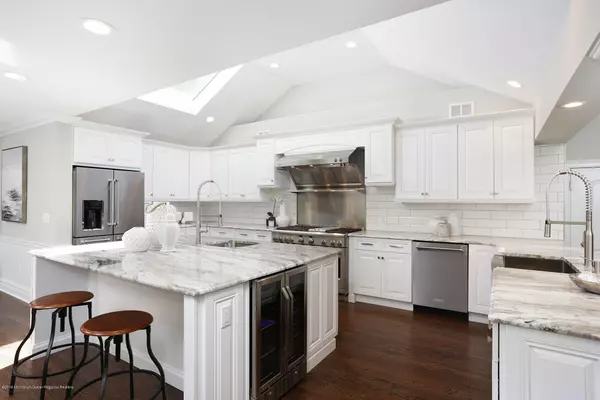 15 Rimwood Lane, Colts Neck, NJ 07722