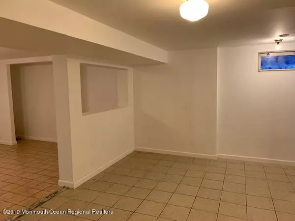 Edison, NJ 08817,64 Beech Street