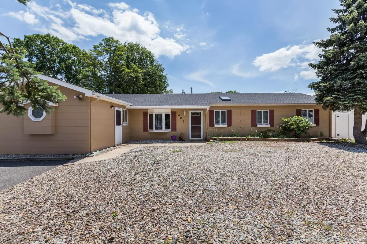 Lanoka Harbor, NJ 08734,203 Sinclair Avenue