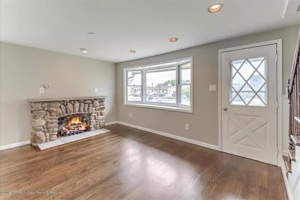 Manahawkin, NJ 08050,866 Jane Drive