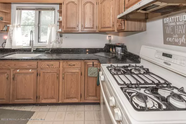 Jackson, NJ 08527,153 S Hope Chapel Road