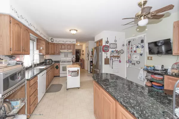 Jackson, NJ 08527,153 S Hope Chapel Road