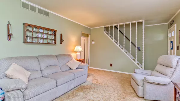 West Long Branch, NJ 07764,29 N Locust Avenue
