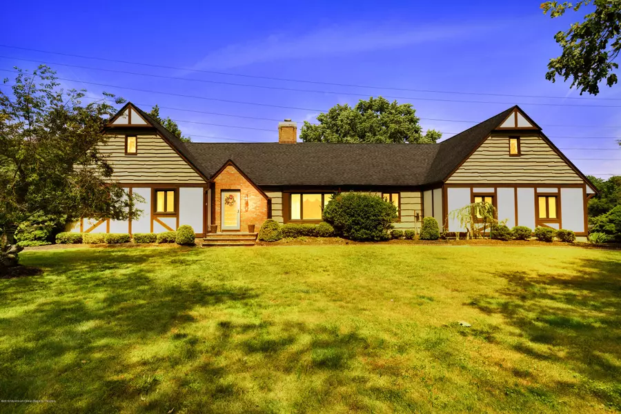 5 Wellington Court, Colts Neck, NJ 07722