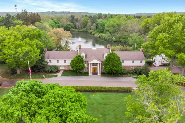 952 Holmdel Road, Holmdel, NJ 07733
