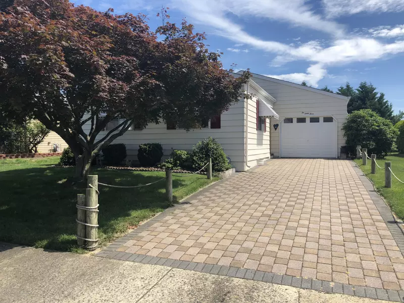 263 Bonaire Drive, Toms River, NJ 08757