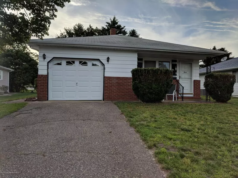 3 Spanish Wells Street, Toms River, NJ 08757