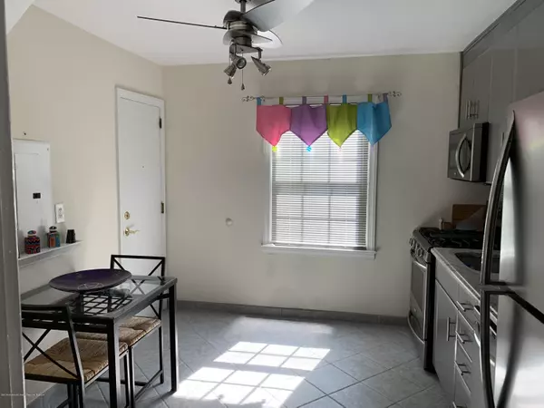 Red Bank, NJ 07701,40 Pinckney #B