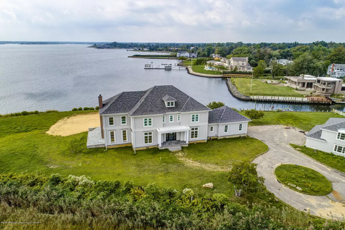 Rumson, NJ 07760,16 Broadmoor Drive