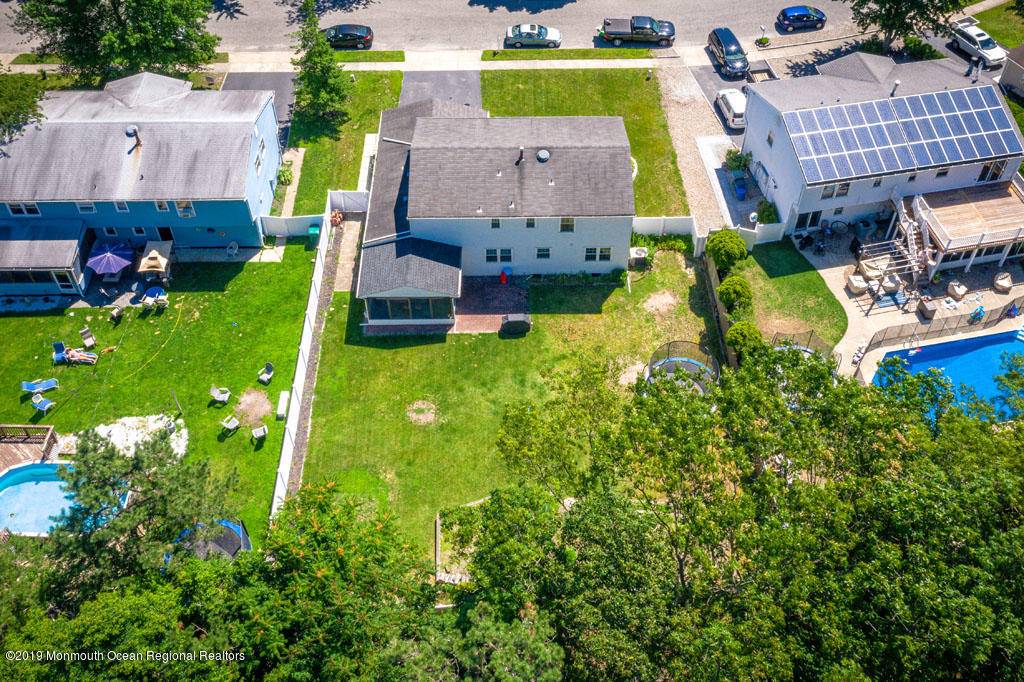 Howell, NJ 07731,6 Cherry Lane