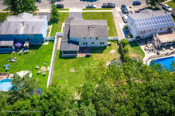 Howell, NJ 07731,6 Cherry Lane