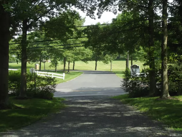 Cream Ridge, NJ 08514,619 Route 524