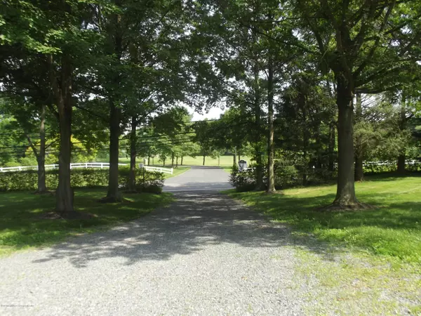 Cream Ridge, NJ 08514,619 Route 524