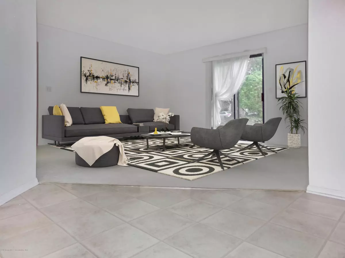 Jackson, NJ 08527,110 Larkspur Lane