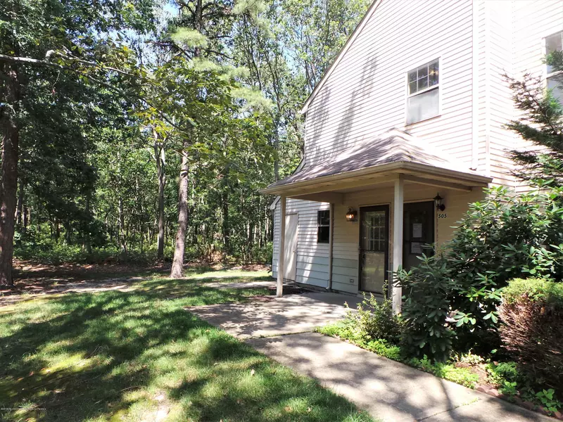 506 Goldthread Court, Jackson, NJ 08527