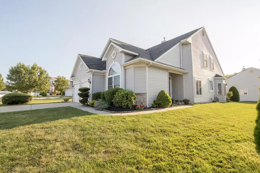 4 Chadwick Court, Waretown, NJ 08758