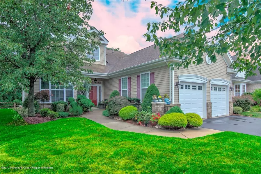123 Crescent Way #123, Monroe, NJ 08831