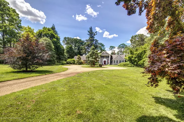 Rumson, NJ 07760,6 Buttonwood Lane