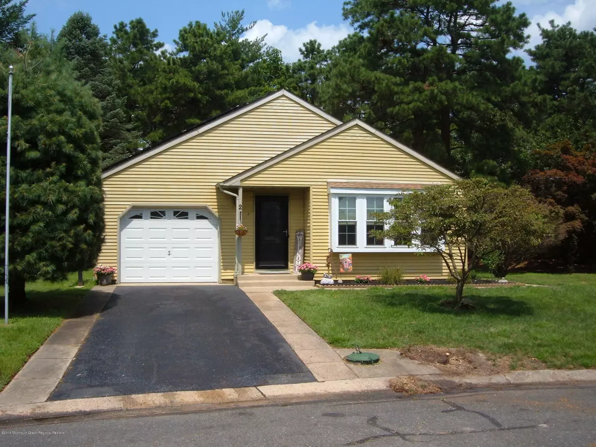 Whiting, NJ 08759,2 Brookview Court