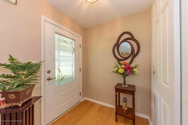 Lakewood, NJ 08701,414 Chatham Court #1002