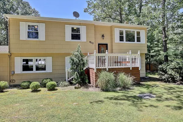 Jackson, NJ 08527,902 Lakehurst Avenue