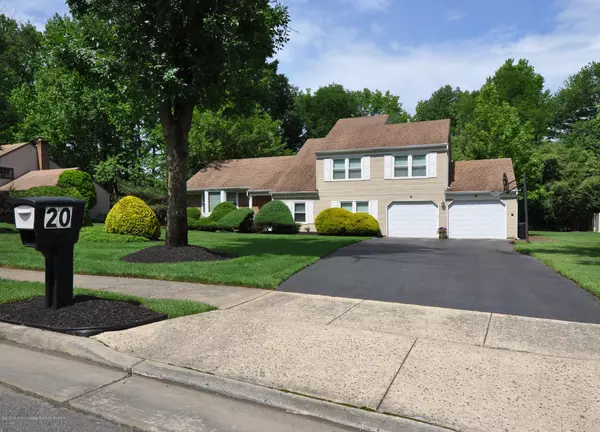 20 Woodland Circle, Manalapan, NJ 07726