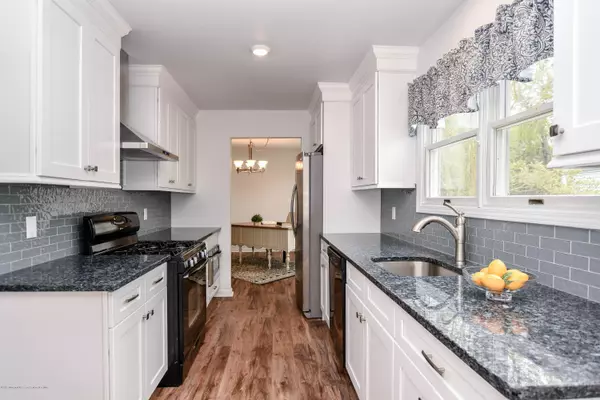 Manahawkin, NJ 08050,96 Longwood Drive