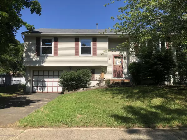 2 Peri Place, Hazlet, NJ 07734