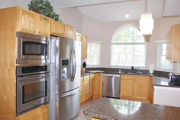 Aberdeen, NJ 07747,150 Nottingham Court