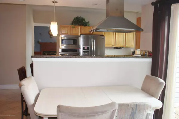 Aberdeen, NJ 07747,150 Nottingham Court