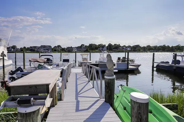 Manasquan, NJ 08736,376 Perrine Boulevard