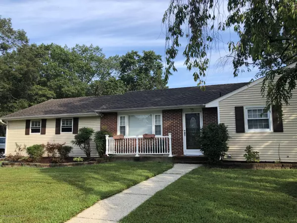 Forked River, NJ 08731,306 Briggs Avenue