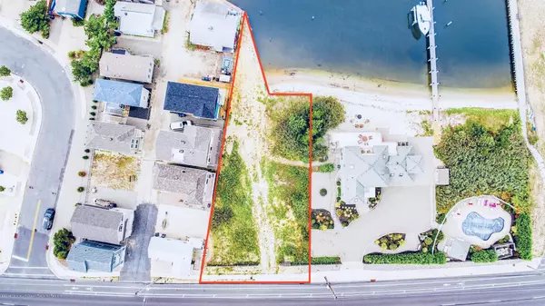 Mantoloking, NJ 08738,447 S Route 35