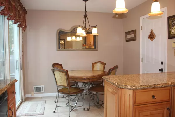 Red Bank, NJ 07701,43 Ivy Hill Road