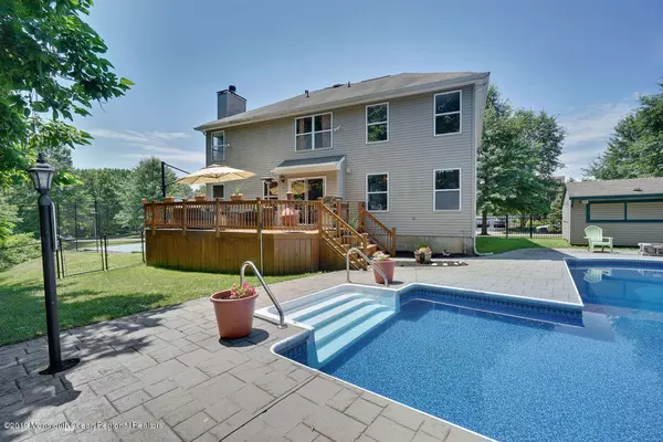 Matawan, NJ 07747,9 Annie Drive