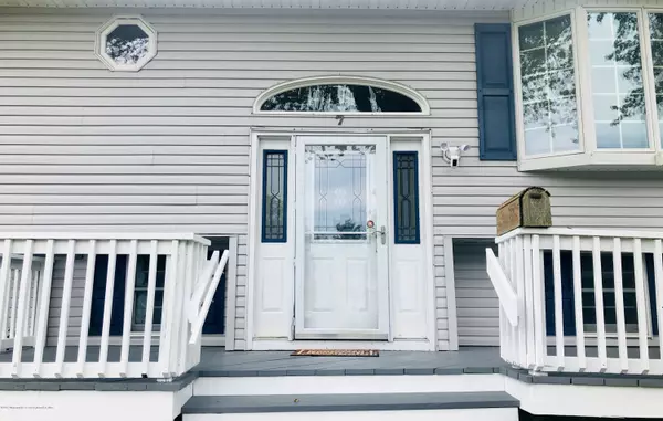 Howell, NJ 07731,7 Newbury Circle