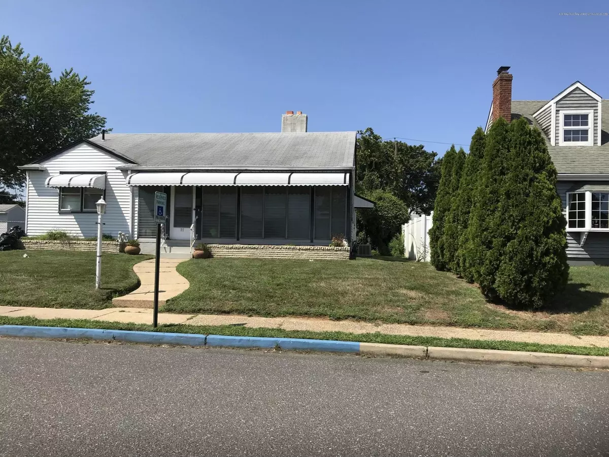 Deal, NJ 07723,9 Campbell Court