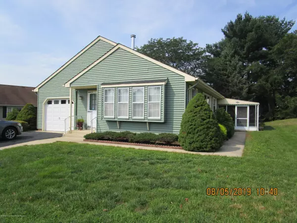 Whiting, NJ 08759,26 Birchwood Drive